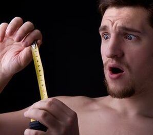 misurare le dimensioni del pene